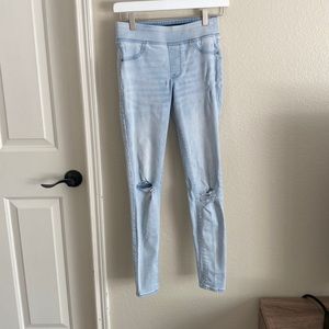 Old Navy - Light wash distressed denim jeggings - size 0